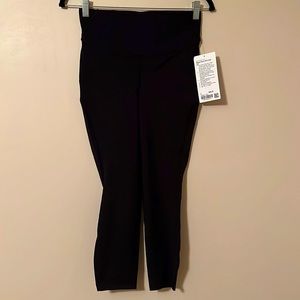 Base Pace HR Crop 23” Black